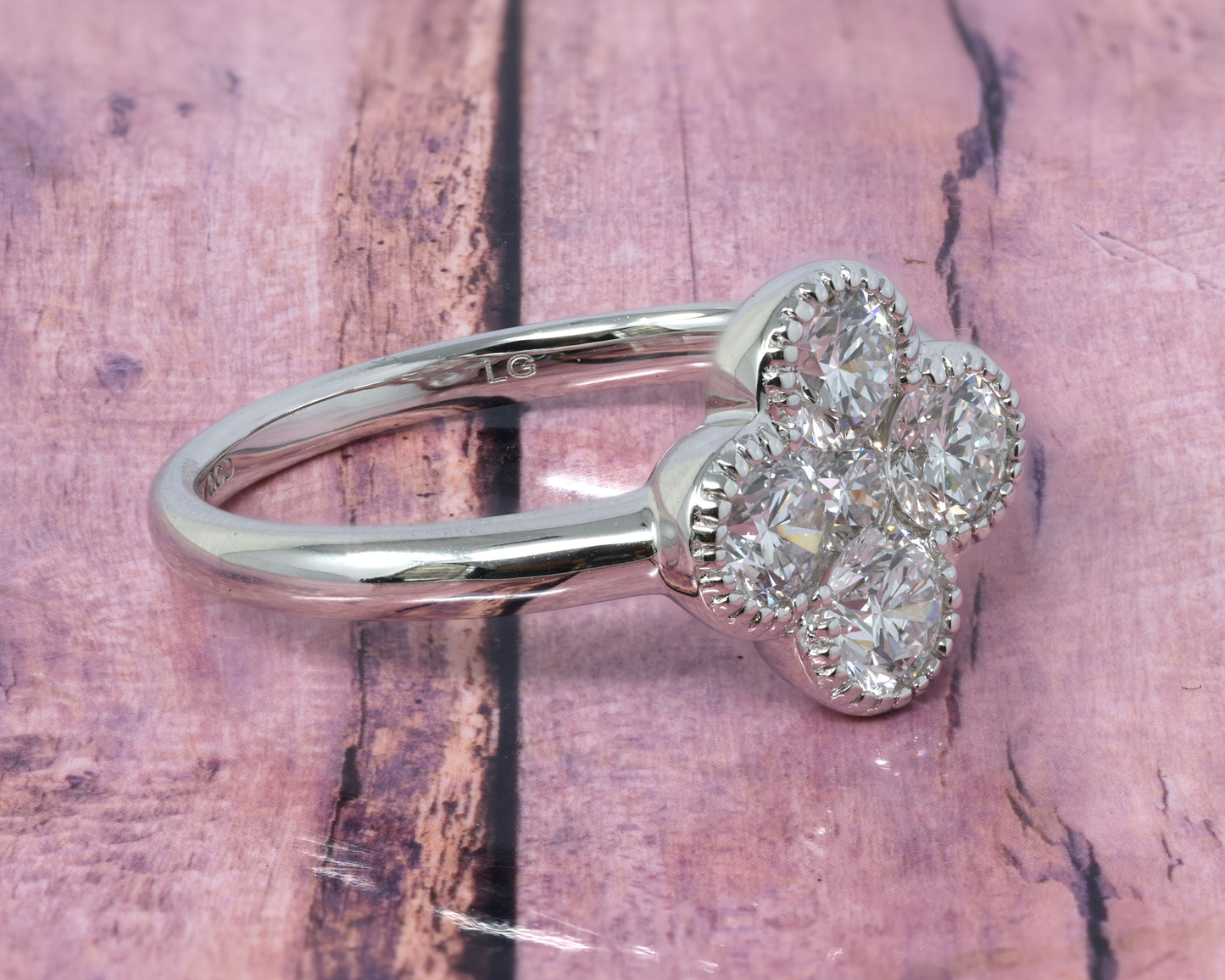 14K Solid Gold Lab Grown Diamond 1.06 Ct Four Leaf Clover Ring. Size 7