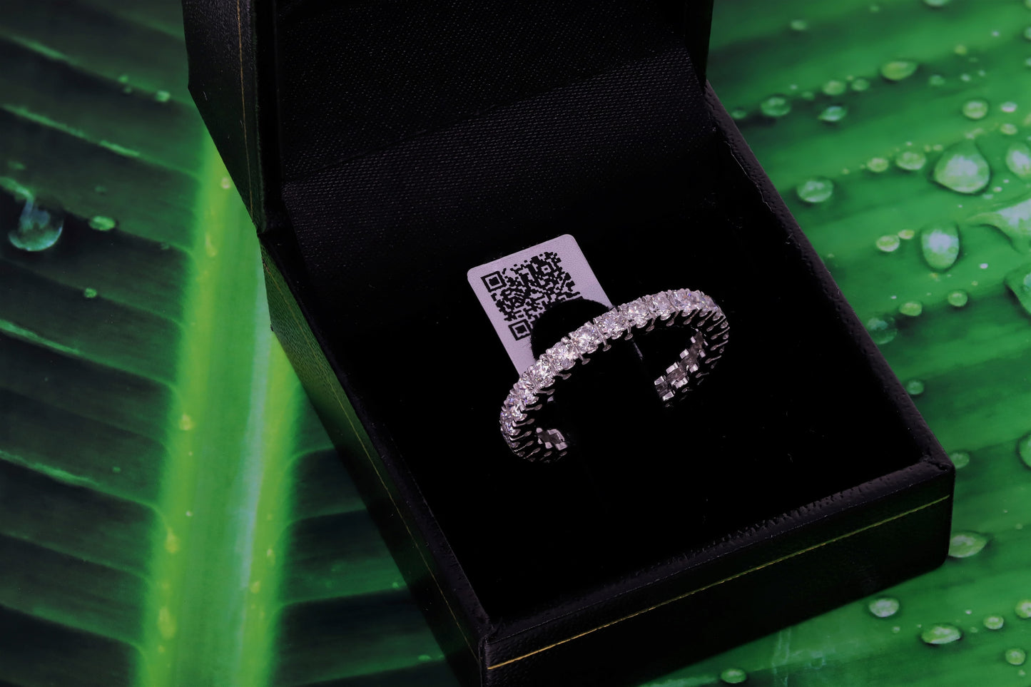 14K White Gold Lab Grown Diamond 1-1/3 Ct Eternity Band Ring. Size 7, IGI Certified G-H, VS1-VS2