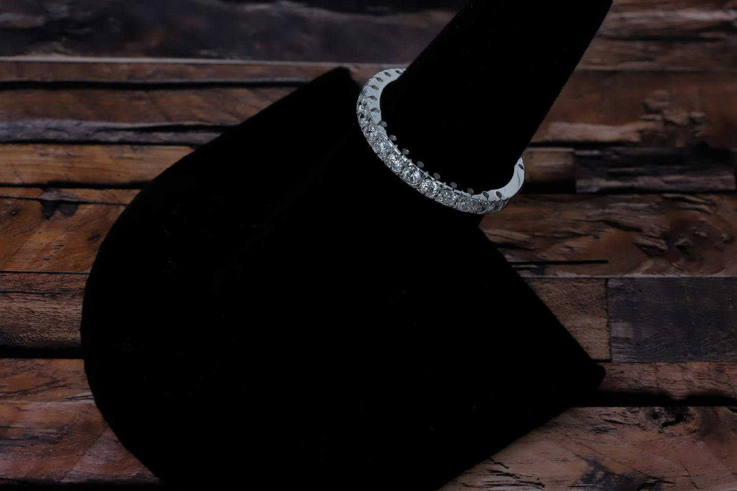 14K White Gold Lab Grown Diamond 7/8 Ct Eternity Band Ring. Size 7, IGI Certificate